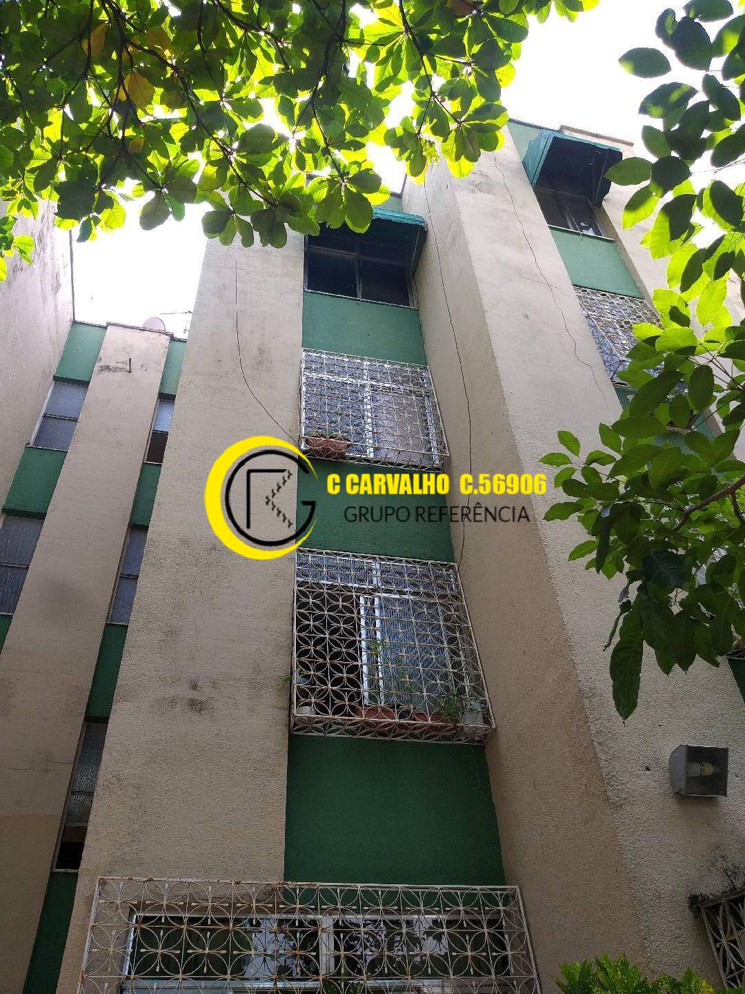 Apartamento à venda com 3 quartos, 65m² - Foto 2