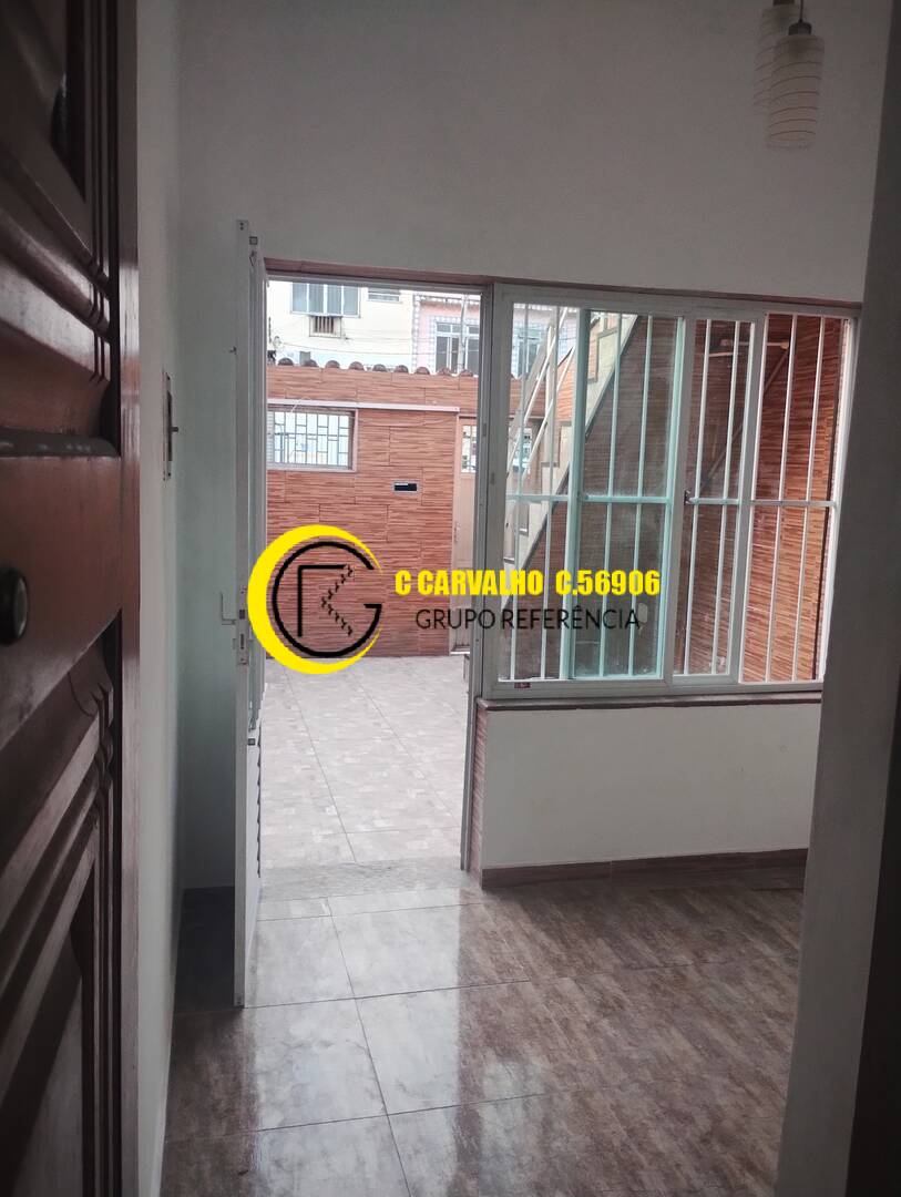 Casa para alugar com 3 quartos, 100m² - Foto 12