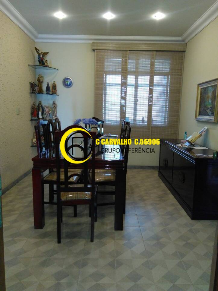 Apartamento à venda com 3 quartos, 197m² - Foto 1