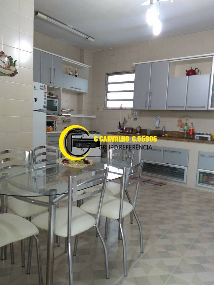 Apartamento à venda com 3 quartos, 197m² - Foto 3