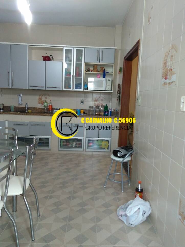 Apartamento à venda com 3 quartos, 197m² - Foto 4