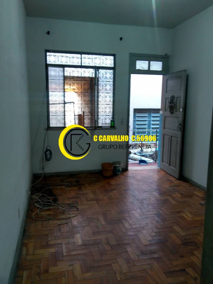 Casa à venda com 1 quarto, 55m² - Foto 2